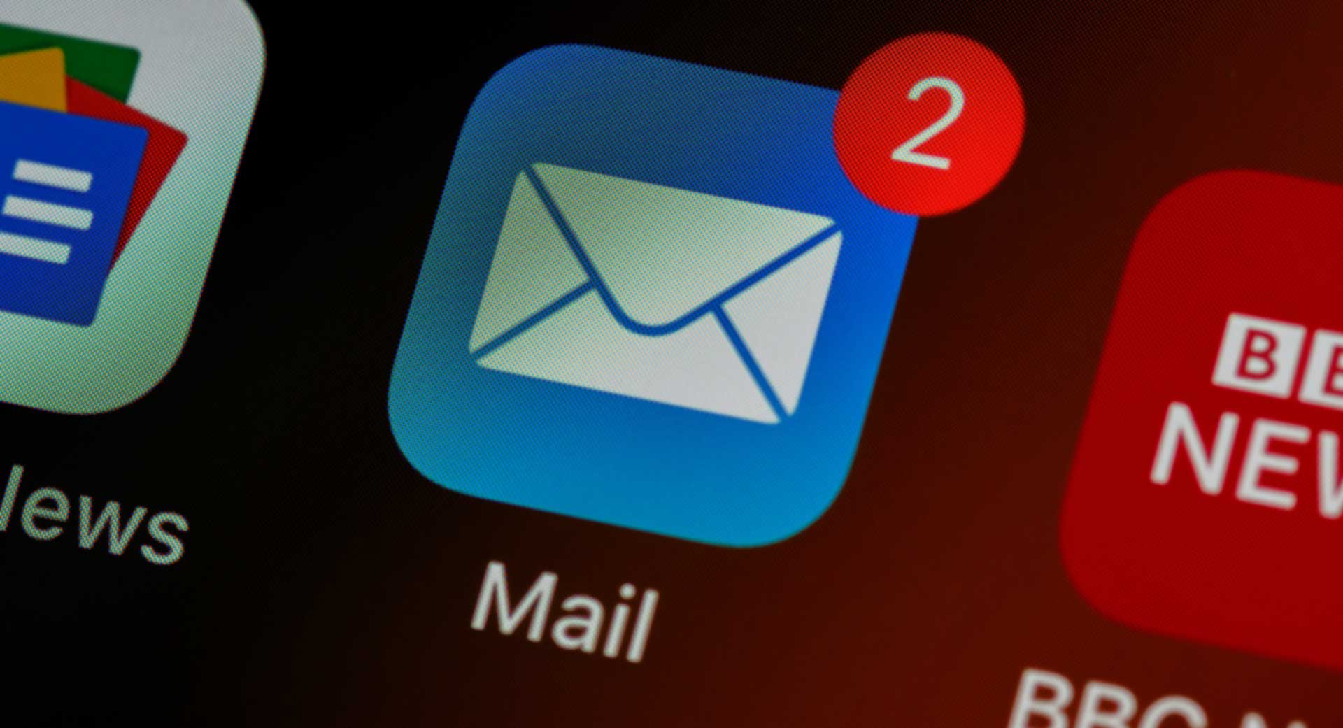 Photo of screen showing Mail icon